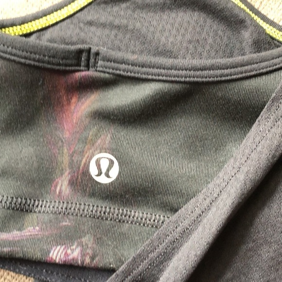 🍋Lululemon No Limits Tank Black Midnight Iris. - Picture 6 of 7